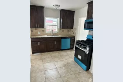 920 N Catherine St W, Salt Lake City, UT 84116 - Photo 2