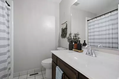 2131 N 850 W, Clinton, UT 84015 - Photo 16