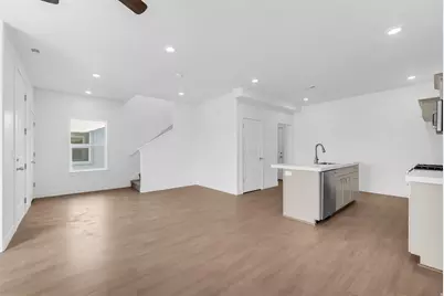 526 W 1875 N, Harrisville, UT 84404 - Photo 2