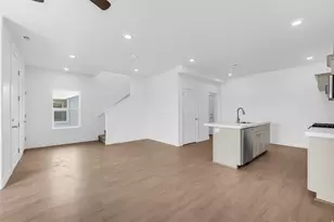 526 W 1875 N, Harrisville, UT 84404 - Photo 2