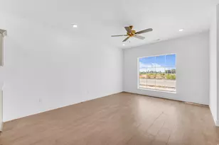 526 W 1875 N, Harrisville, UT 84404 - Photo 4