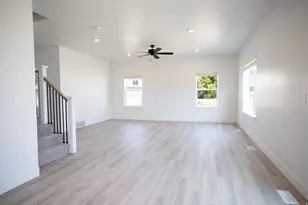 419 E 550 N #37 N, Salem, UT 84653 - Photo 2