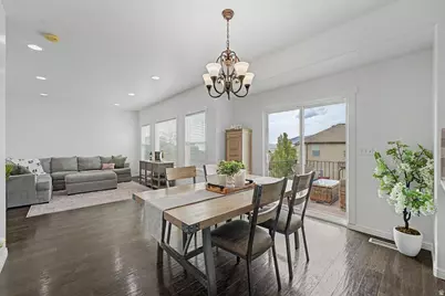 581 W Crenshaw Ct N, Saratoga Springs, UT 84045 - Photo 4