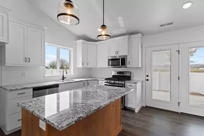 791 N 600 W #321, Tremonton, UT 84337 - Photo 4