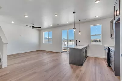 642 E Garden Grove Dr #337, Eagle Mountain, UT 84005 - Photo 2