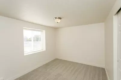 655 N Greystone Way E, Tooele, UT 84074 - Photo 16