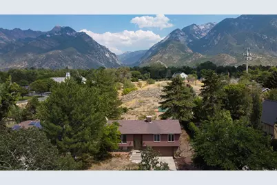 9775 S Granite View Dr, Sandy, UT 84092 - Photo 2