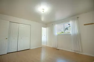 9775 S Granite View Dr, Sandy, UT 84092 - Photo 8