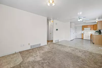 438 W Plum Pl, Saratoga Springs, UT 84045 - Photo 4