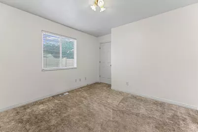 438 W Plum Pl, Saratoga Springs, UT 84045 - Photo 14