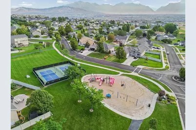 438 W Plum Pl, Saratoga Springs, UT 84045 - Photo 38