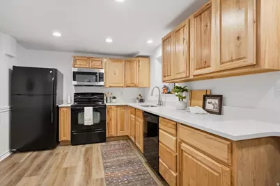 1264 W Dusty Downs Cir S, South Jordan, UT 84095 - Photo 32