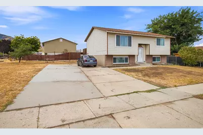 3742 S Armoridge Dr W, Magna, UT 84044 - Photo 4