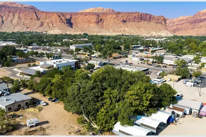 85 E 300 N, Moab, UT 84532 - Photo 6