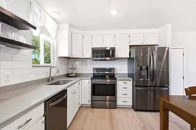 8340 W Danbury Dr, Magna, UT 84044 - Photo 12