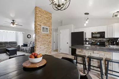 2389 W 2150 S, Syracuse, UT 84075 - Photo 10