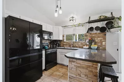 2389 W 2150 S, Syracuse, UT 84075 - Photo 8