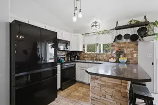 2389 W 2150 S, Syracuse, UT 84075 - Photo 8