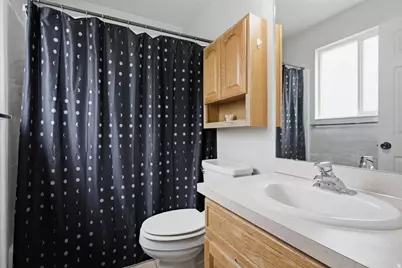 2389 W 2150 S, Syracuse, UT 84075 - Photo 16