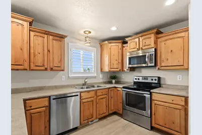 4144 S Schooner Dr, Saratoga Springs, UT 84045 - Photo 12