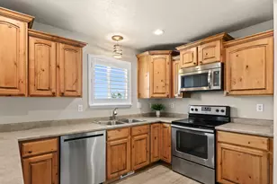 4144 S Schooner Dr, Saratoga Springs, UT 84045 - Photo 12