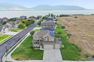 4144 S Schooner Dr, Saratoga Springs, UT 84045 - Photo 2