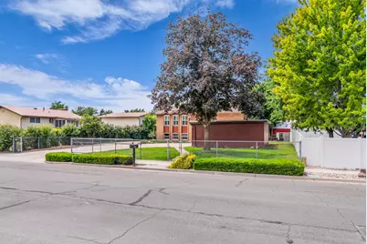 128 S 1000 E, Layton, UT 84041 - Photo 4
