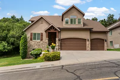 918 Mahogany Dr, Fruit Heights, UT 84037 - Photo 2
