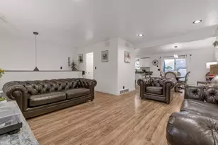 18 W La Vista Dr, West Jordan, UT 84088 - Photo 8