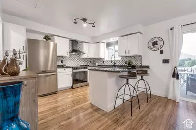 18 W La Vista Dr, West Jordan, UT 84088 - Photo 4