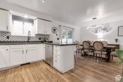 18 W La Vista Dr, West Jordan, UT 84088 - Photo 2
