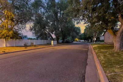 18 W La Vista Dr, West Jordan, UT 84088 - Photo 22