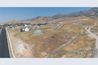145 S 1050 E, Hyde Park, UT 84318 - Photo 14
