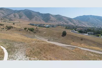 145 S 1050 E, Hyde Park, UT 84318 - Photo 8