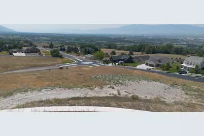 145 S 1050 E, Hyde Park, UT 84318 - Photo 6