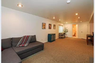 1890 E Oak Dr, Draper, UT 84020 - Photo 38