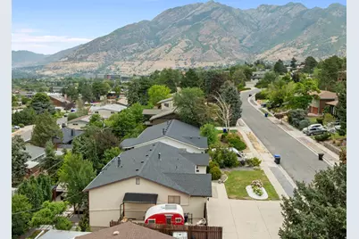 2415 E Campus Dr, Cottonwood Heights, UT 84121 - Photo 52