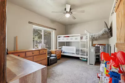 52 S 300 E, Nephi, UT 84648 - Photo 12