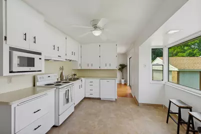 2067 E Sahara Dr, Holladay, UT 84124 - Photo 8