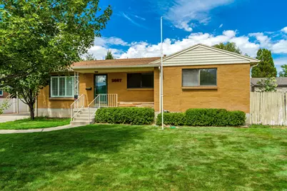 2067 E Sahara Dr, Holladay, UT 84124 - Photo 2