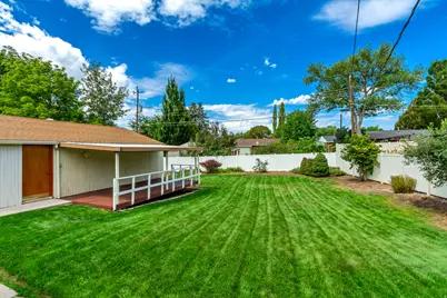 2067 E Sahara Dr, Holladay, UT 84124 - Photo 24