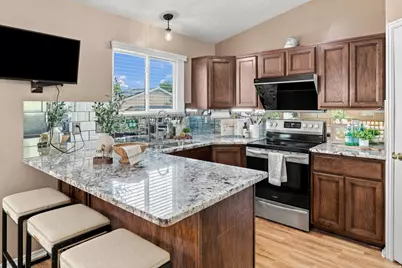 538 W 375 N, Clearfield, UT 84015 - Photo 10