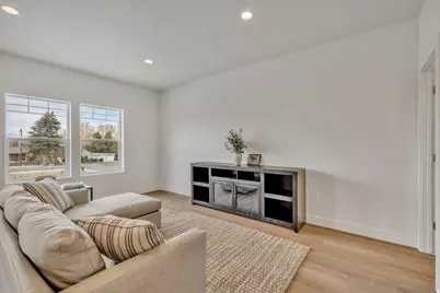 7613 S 300 E, Sandy, UT 84047 - Photo 10