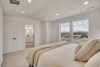 7613 S 300 E, Sandy, UT 84047 - Photo 14