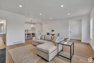 7613 S 300 E, Sandy, UT 84047 - Photo 10