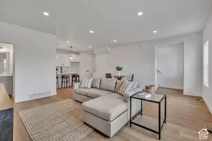 7613 S 300 E, Sandy, UT 84047 - Photo 10