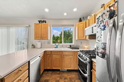 2514 W 2250 N, Clinton, UT 84015 - Photo 12
