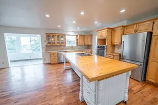 1941 E Gunther Dr, Cottonwood Heights, UT 84121 - Photo 6