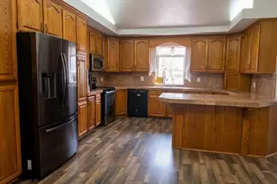 9495 S Loch Awe Dr W, South Jordan, UT 84009 - Photo 6