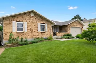 9495 S Loch Awe Dr W, South Jordan, UT 84009 - Photo 2